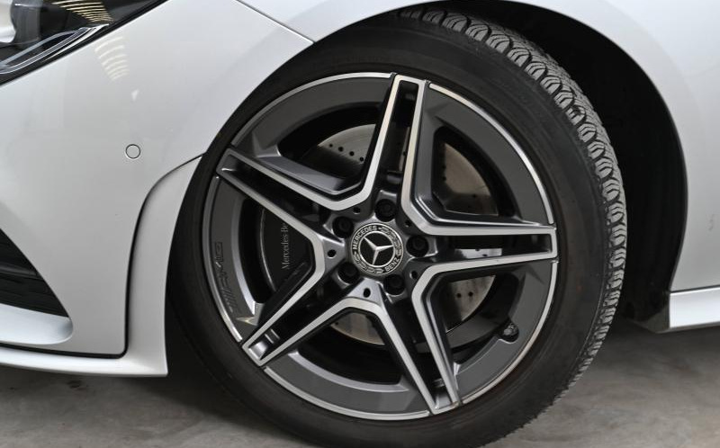 MERCEDES-BENZ CLA Shooting Brake