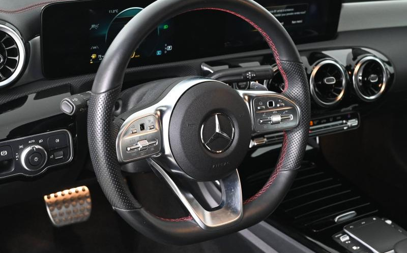 MERCEDES-BENZ CLA Shooting Brake