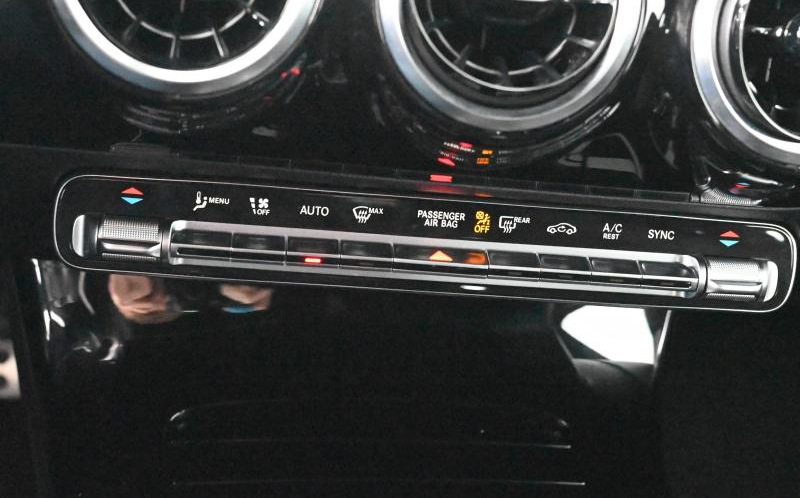 MERCEDES-BENZ CLA Shooting Brake