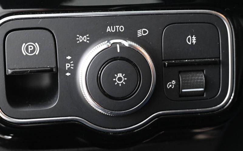 MERCEDES-BENZ CLA Shooting Brake