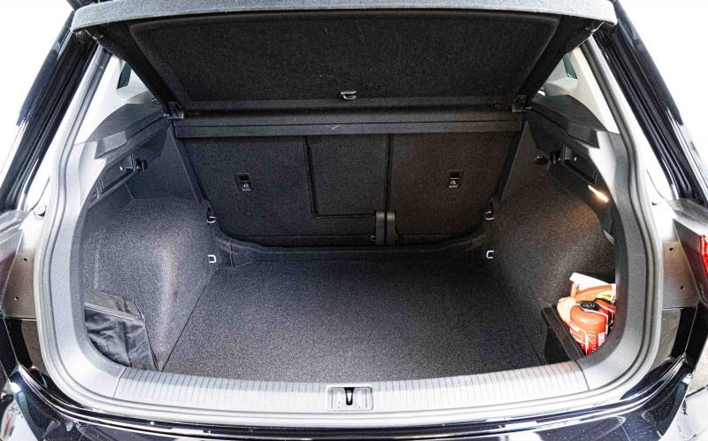 VOLKSWAGEN Tiguan VOLKSWAGEN Tiguan