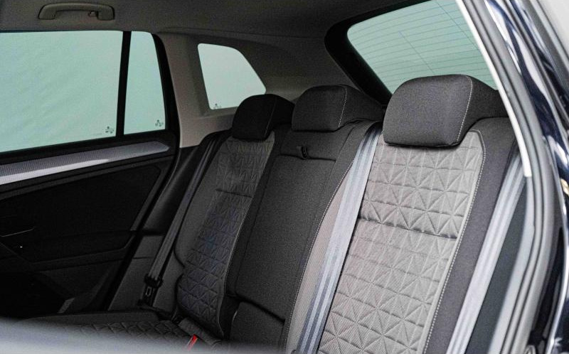 VOLKSWAGEN Tiguan VOLKSWAGEN Tiguan