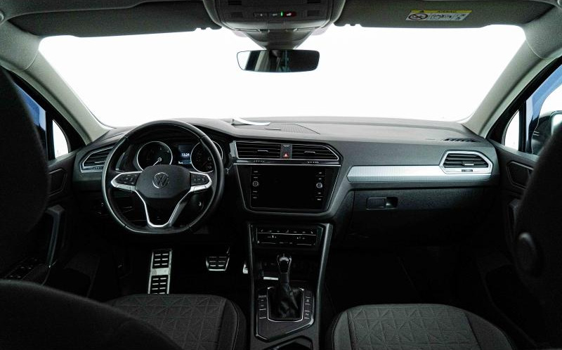 VOLKSWAGEN Tiguan VOLKSWAGEN Tiguan