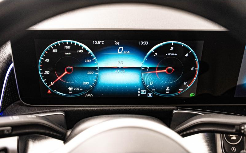 MERCEDES-BENZ GLB MERCEDES-BENZ GLB