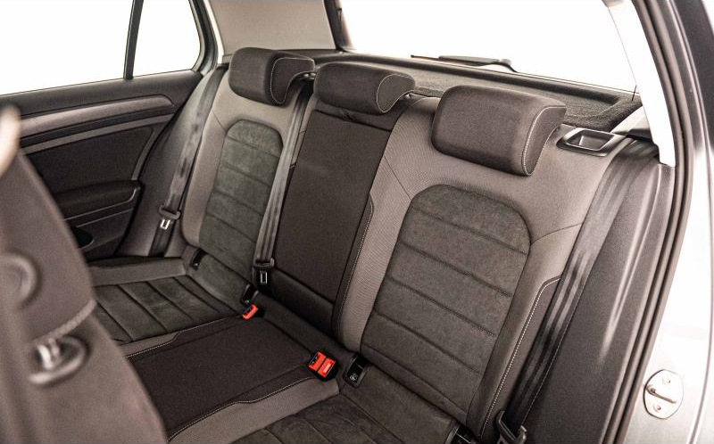 VOLKSWAGEN Golf VOLKSWAGEN Golf