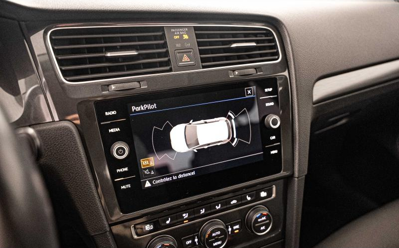 VOLKSWAGEN Golf VOLKSWAGEN Golf