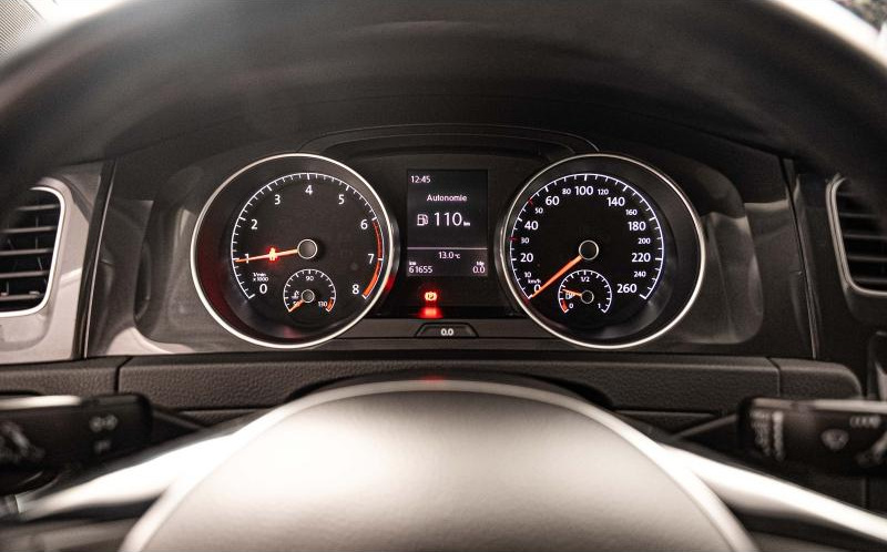 VOLKSWAGEN Golf VOLKSWAGEN Golf