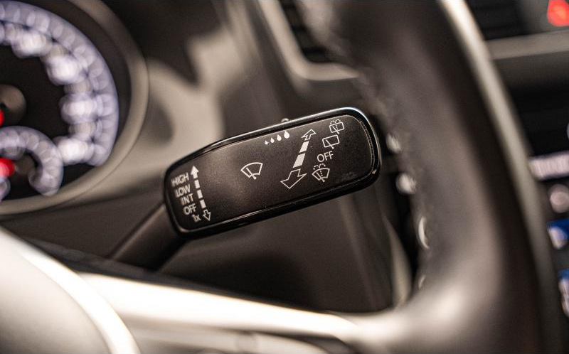 VOLKSWAGEN Golf VOLKSWAGEN Golf