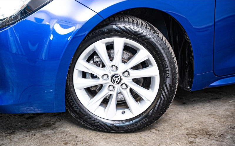 TOYOTA Corolla Touring Spt