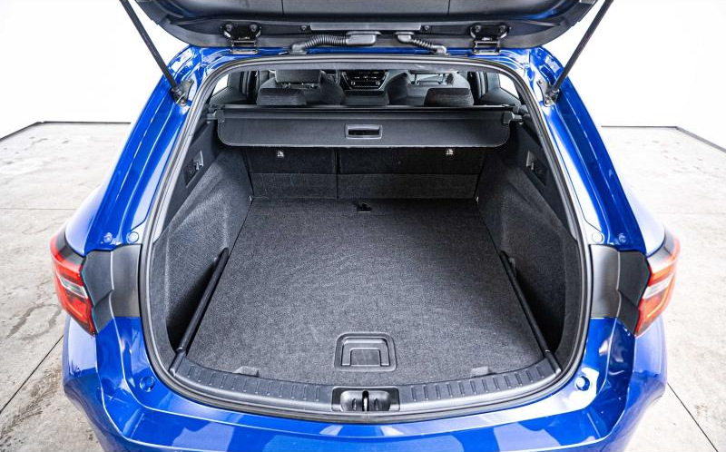 TOYOTA Corolla Touring Spt