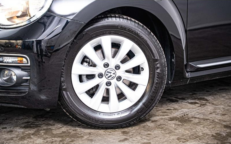 VOLKSWAGEN Coccinelle