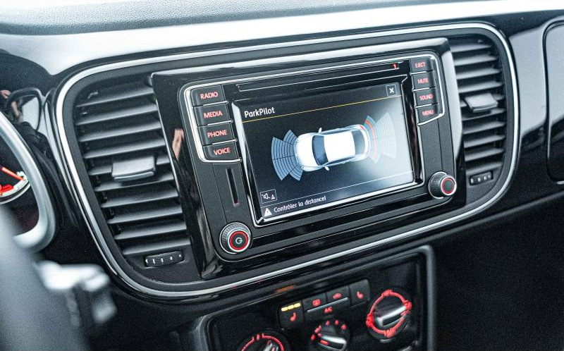 VOLKSWAGEN Coccinelle