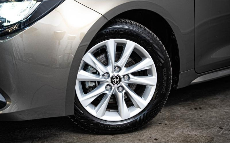 TOYOTA Corolla Touring Spt