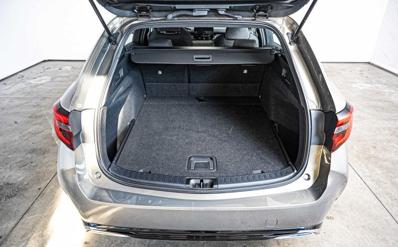 TOYOTA Corolla Touring Spt