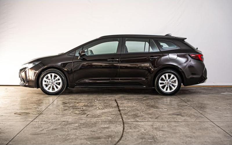 TOYOTA Corolla Touring Spt