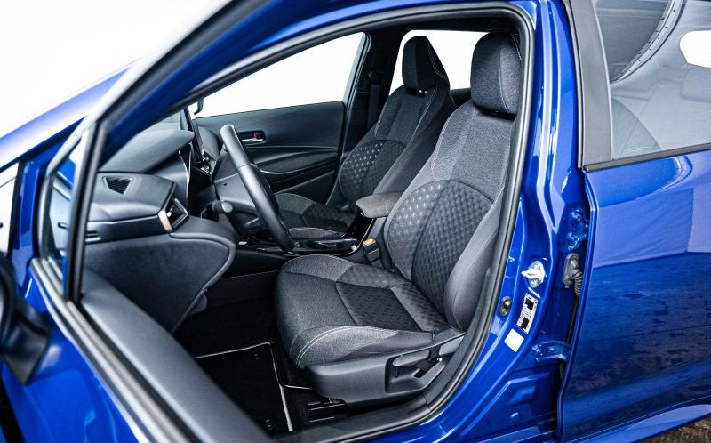 TOYOTA Corolla Touring Spt