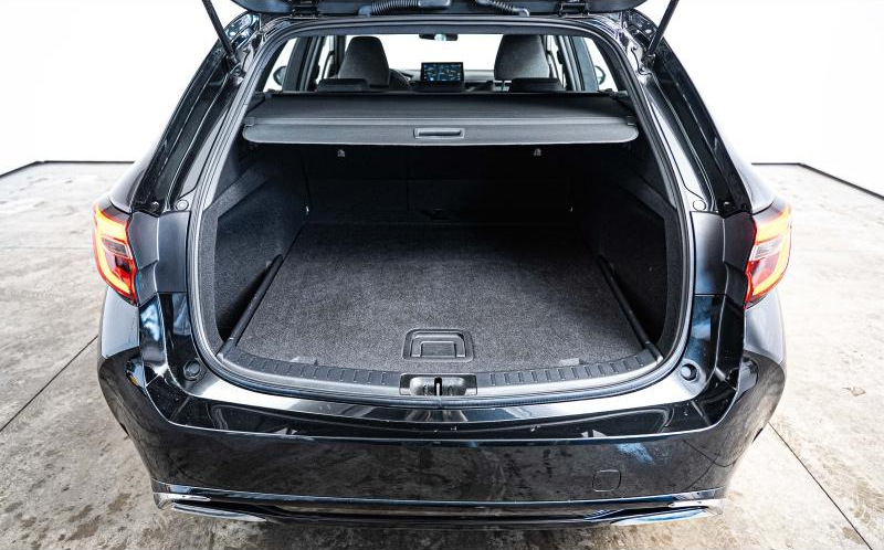 TOYOTA Corolla Touring Spt