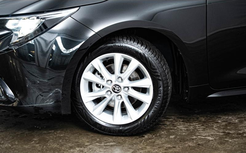 TOYOTA Corolla Touring Spt