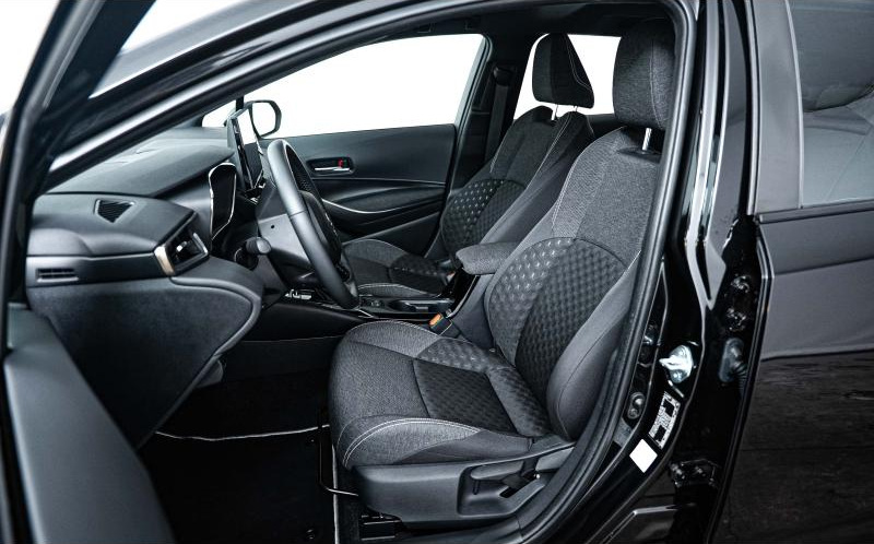 TOYOTA Corolla Touring Spt