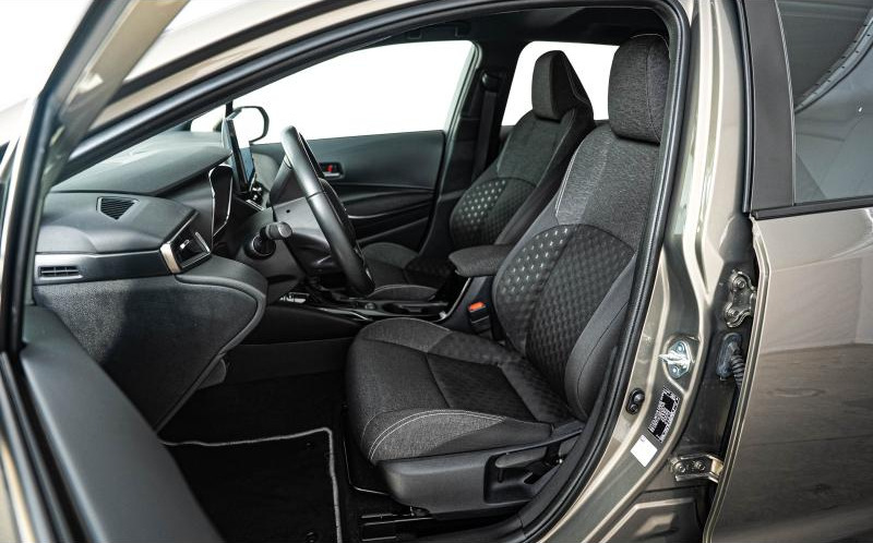 TOYOTA Corolla Touring Spt