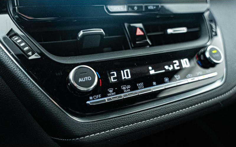 TOYOTA Corolla Touring Spt