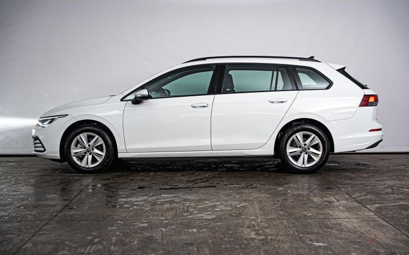 VOLKSWAGEN Golf SW