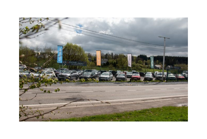 Pourquoi acheter une voiture d’occasion chez un concessionnaire ? Profitez d’une assurance comprise avec votre achat