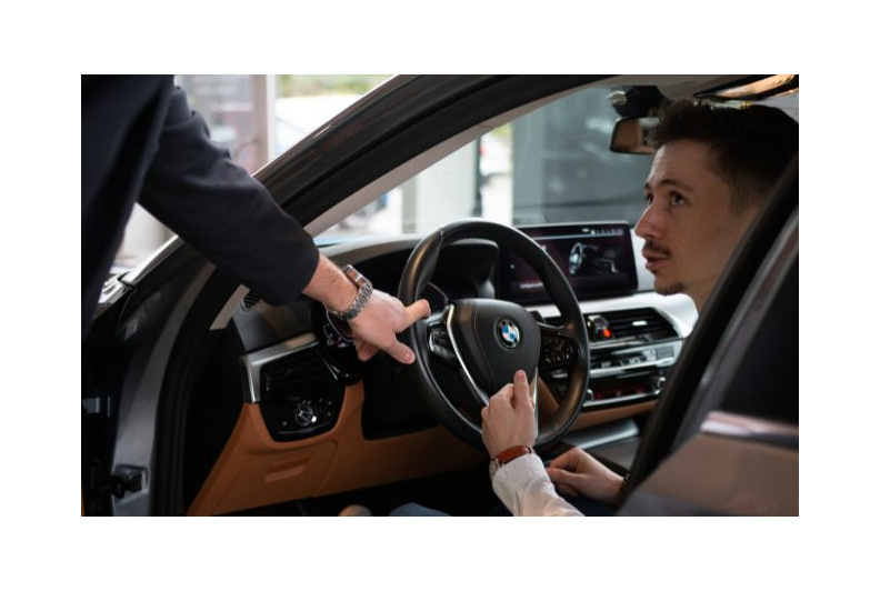 À quoi faire attention lorsque vous choisissez une concession de voitures d’occasion ?