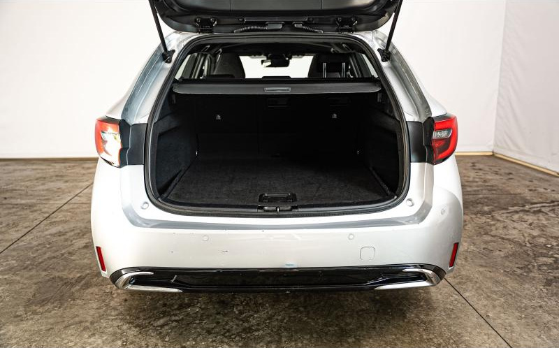 TOYOTA Corolla Touring Spt