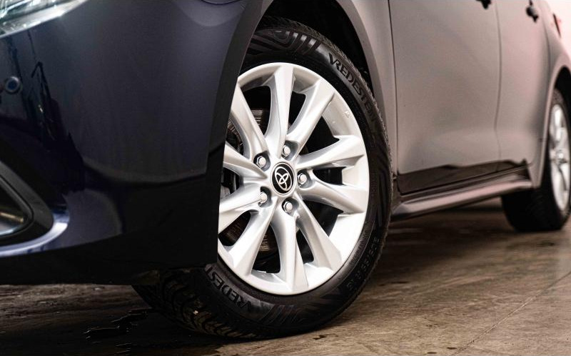 TOYOTA Corolla Touring Spt