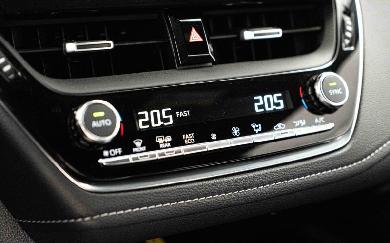 TOYOTA Corolla Touring Spt