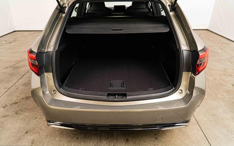 TOYOTA Corolla Touring Spt