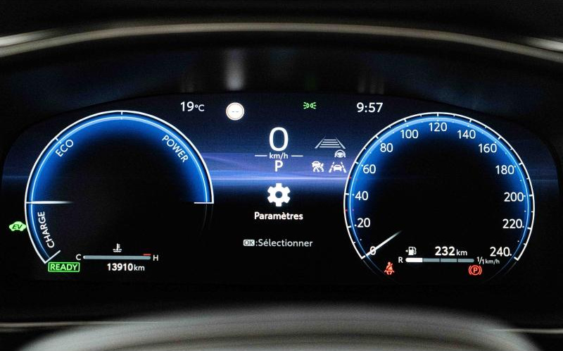 TOYOTA Corolla Touring Spt