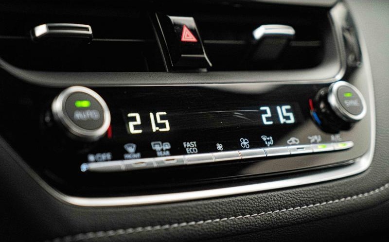 TOYOTA Corolla Touring Spt