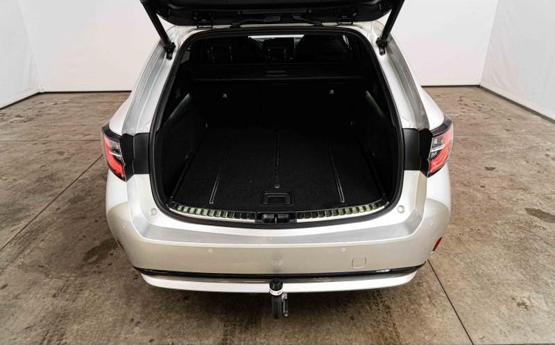 TOYOTA Corolla Touring Spt