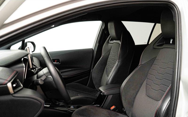 TOYOTA Corolla Touring Spt