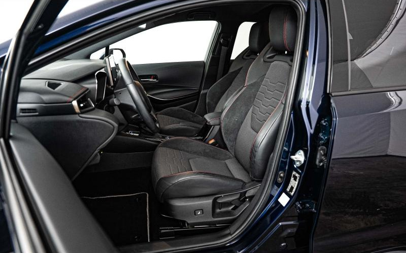 TOYOTA Corolla Touring Spt