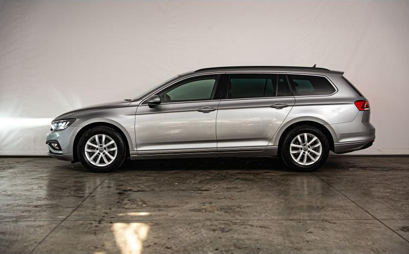 VOLKSWAGEN Passat SW