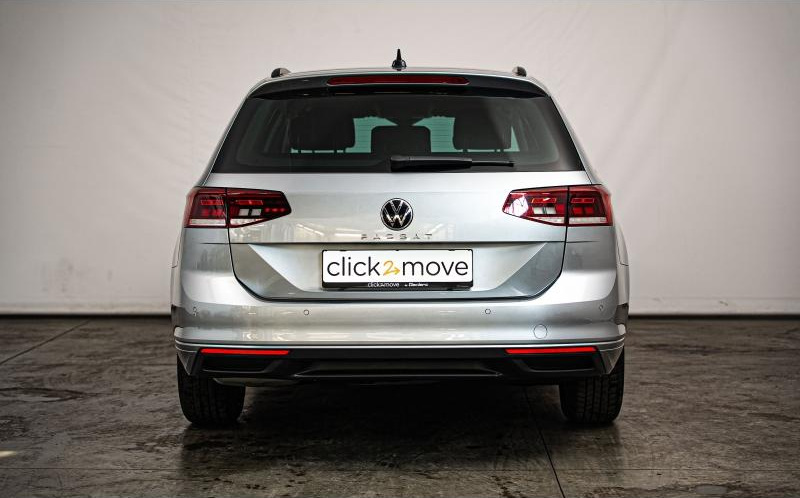 VOLKSWAGEN Passat SW