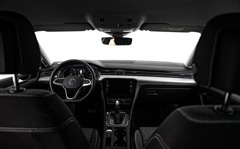 VOLKSWAGEN Passat SW