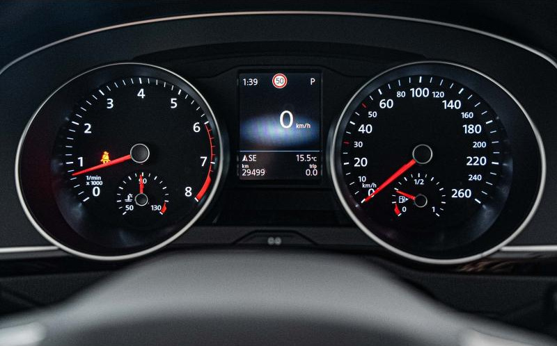 VOLKSWAGEN Passat SW