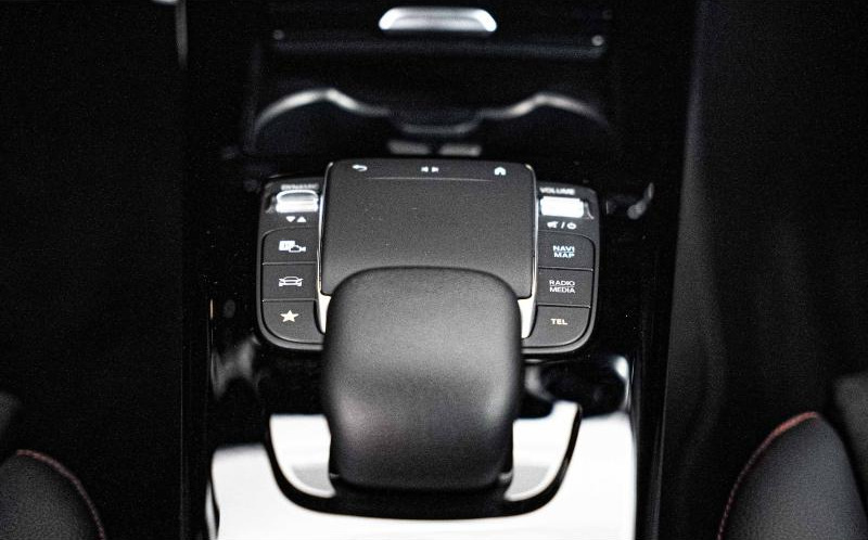 MERCEDES-BENZ CLA Shooting Brake