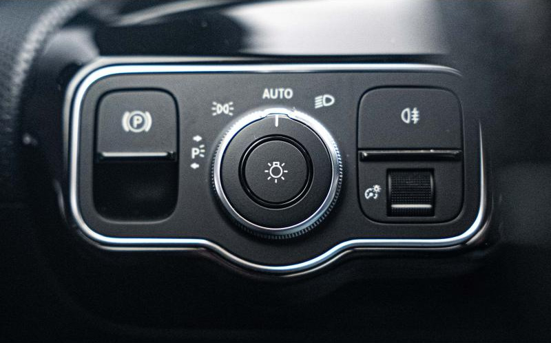 MERCEDES-BENZ CLA Shooting Brake