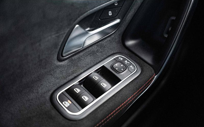 MERCEDES-BENZ CLA Shooting Brake