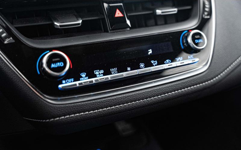 TOYOTA Corolla Touring Spt