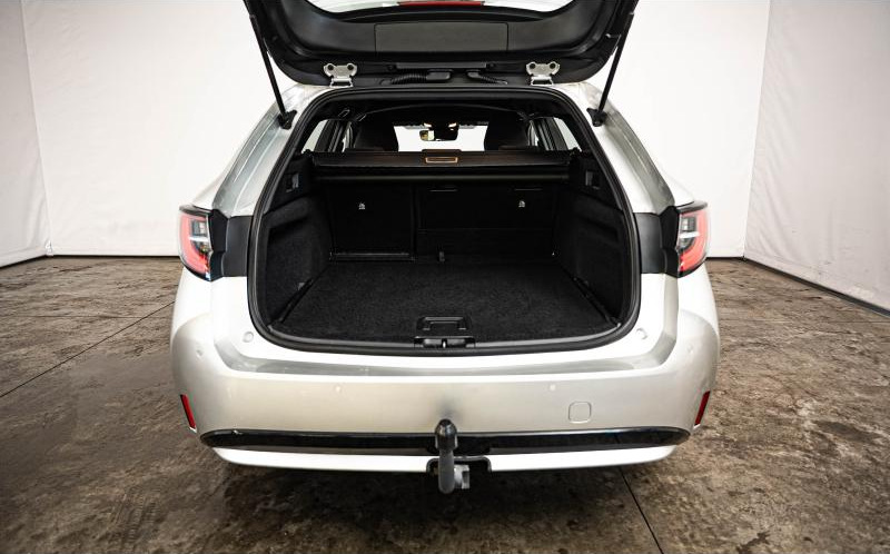 TOYOTA Corolla Touring Spt