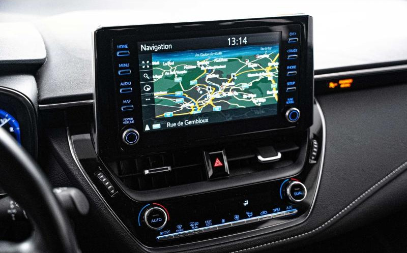 TOYOTA Corolla Touring Spt