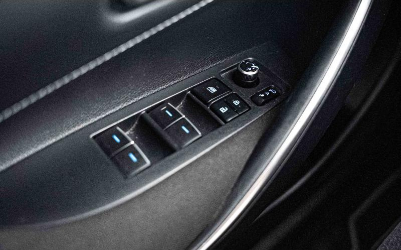 TOYOTA Corolla Touring Spt