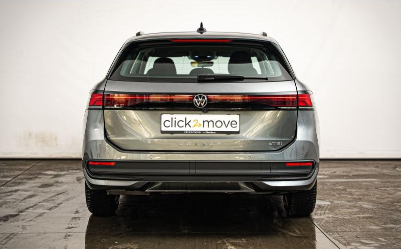 VOLKSWAGEN Passat SW