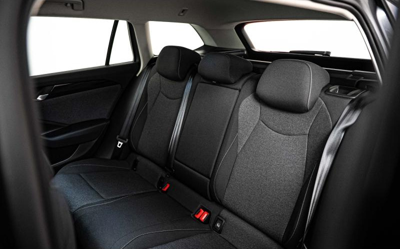 VOLKSWAGEN Passat SW